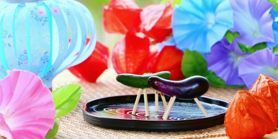 お盆」には何をする？やることとお供え物におすすめのお菓子  